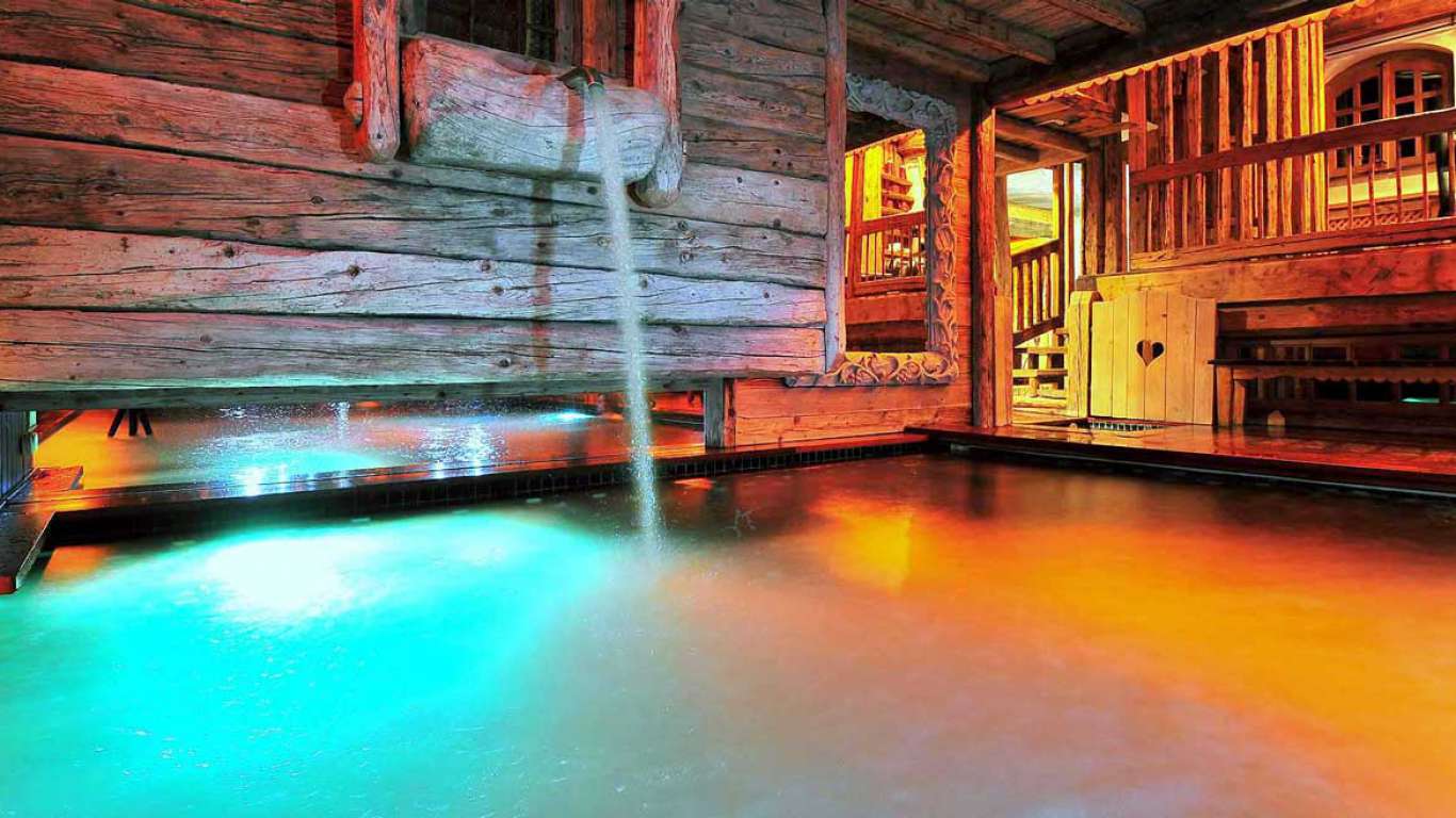 Un chalet de luxe avec spa et piscine à Megève